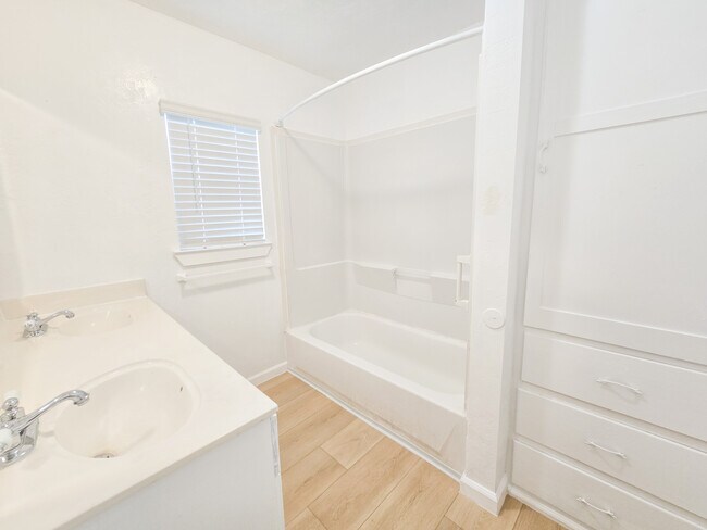 Building Photo - 7140 Chris Ave