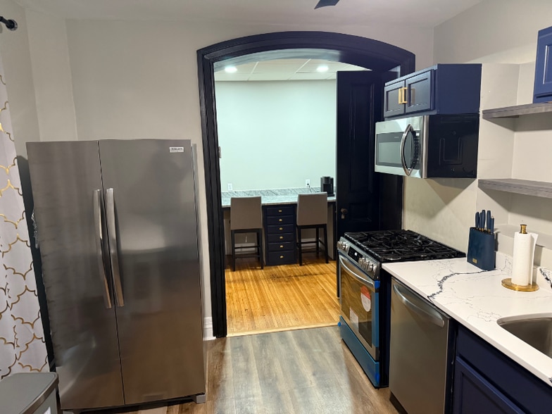 Building Photo - 1007 Park Ave