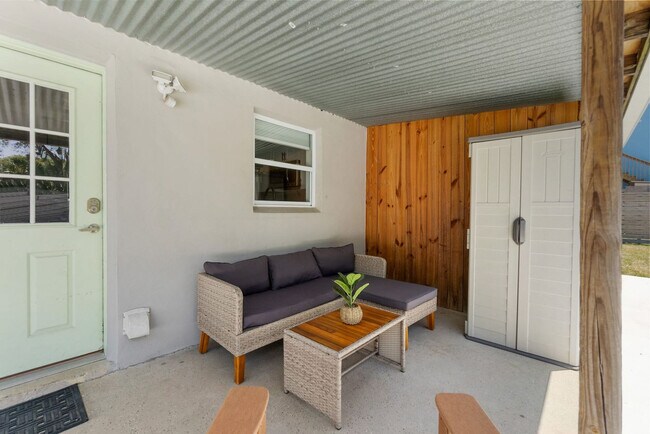 Building Photo - 103 A St