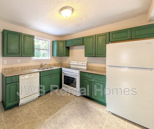 Building Photo - 3535 Rosselle St