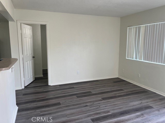 Building Photo - 45521 Sunset Ln
