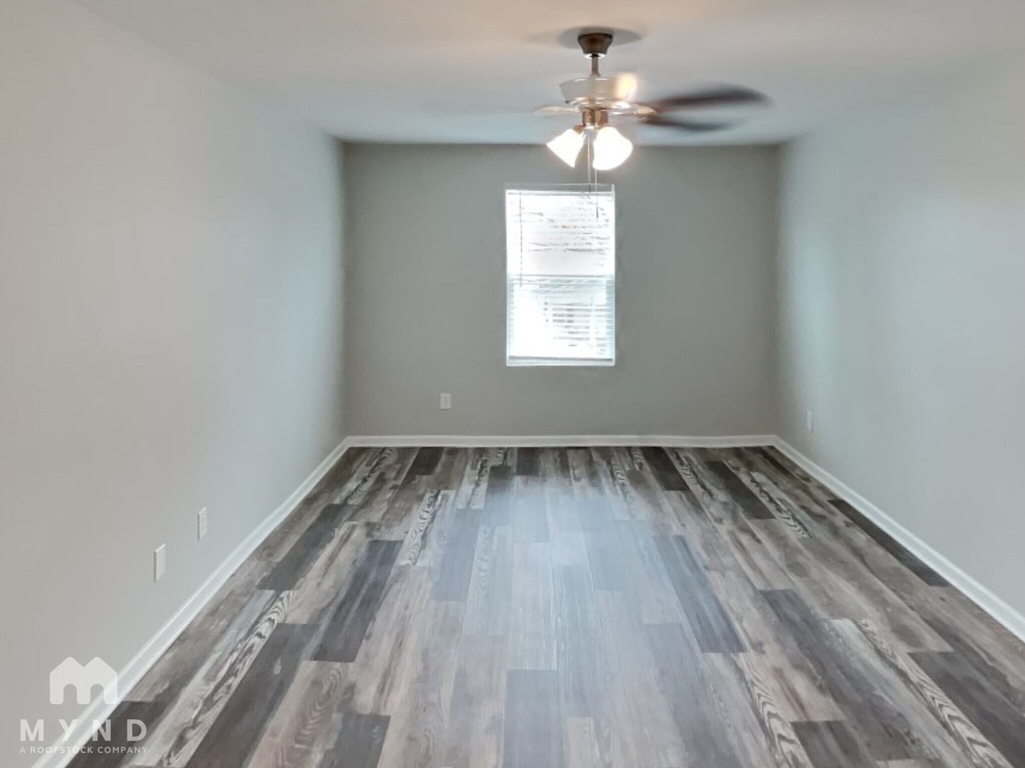 Building Photo - 410 S Gray St