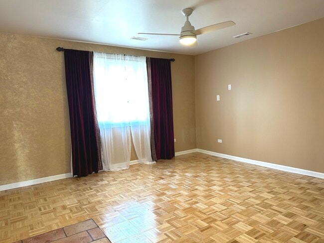 Building Photo - 325 Central Ave