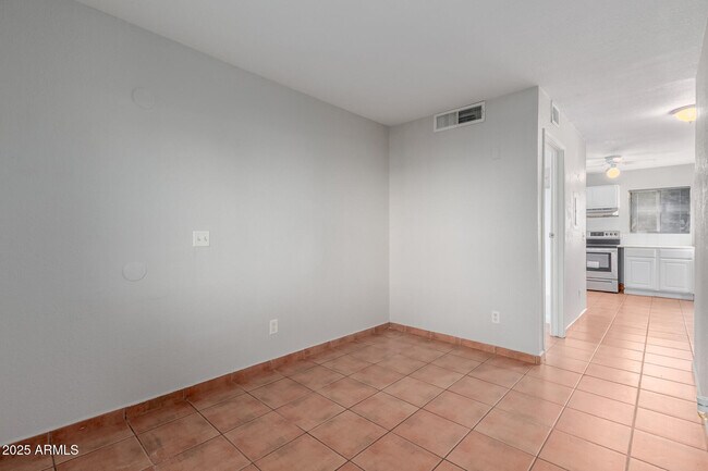 Building Photo - 12740 W Amy Dr