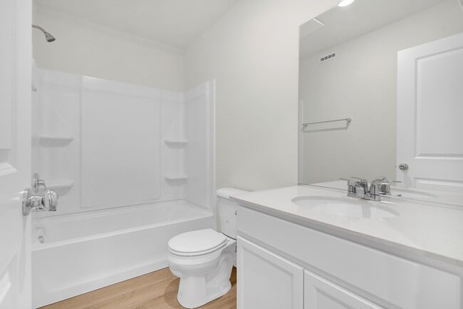 Building Photo - 5913 Hawkweed Dr