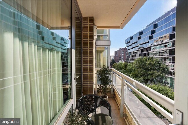 Building Photo - 1155 23rd St NW