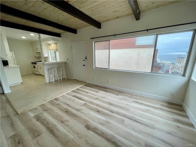 Building Photo - 204 18th St