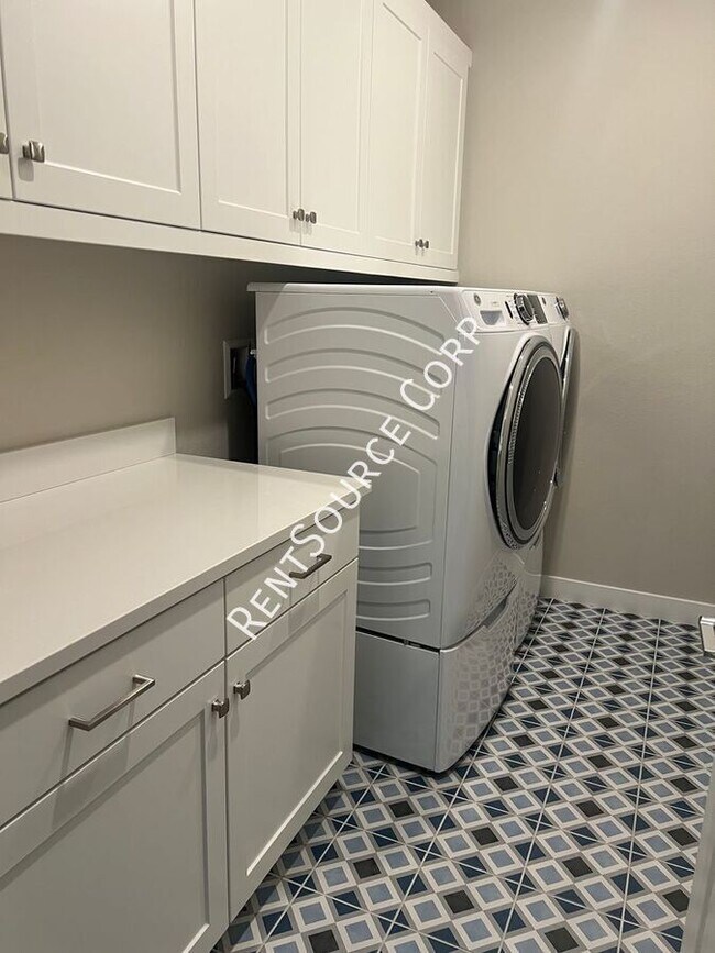 Building Photo - 27227 W Coyote Bush Ct