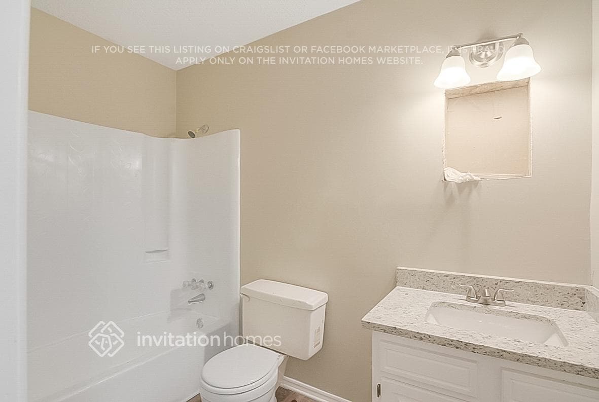 Building Photo - 1243 Gatehouse Dr