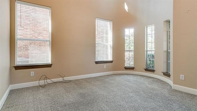 Building Photo - 8394 Fullerton St