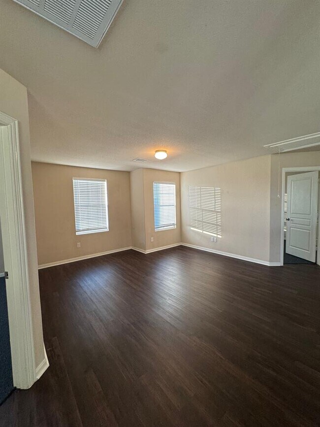 Building Photo - 117 Kemah Ln