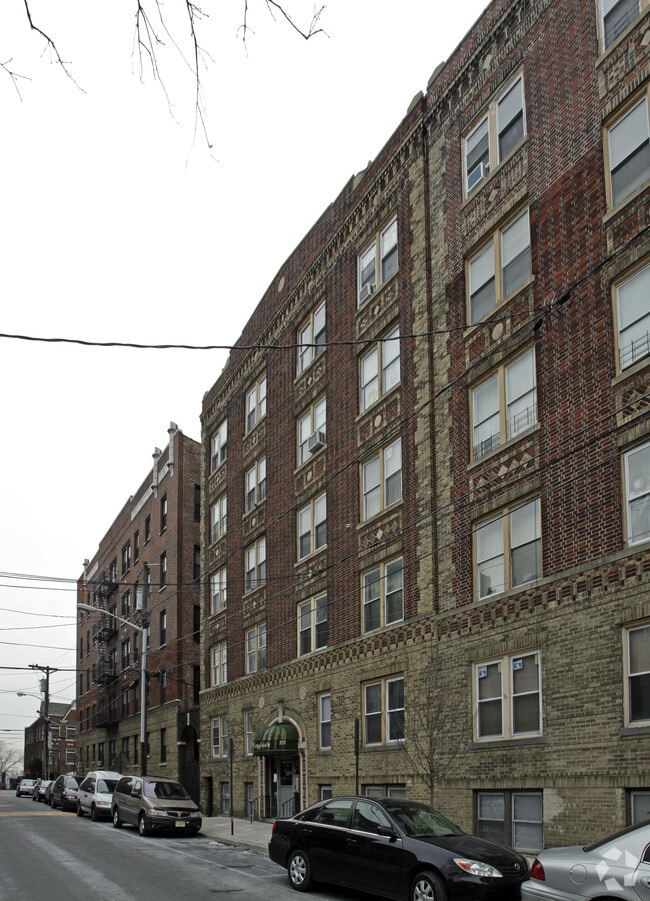 Building Photo - 11th at West Hoboken