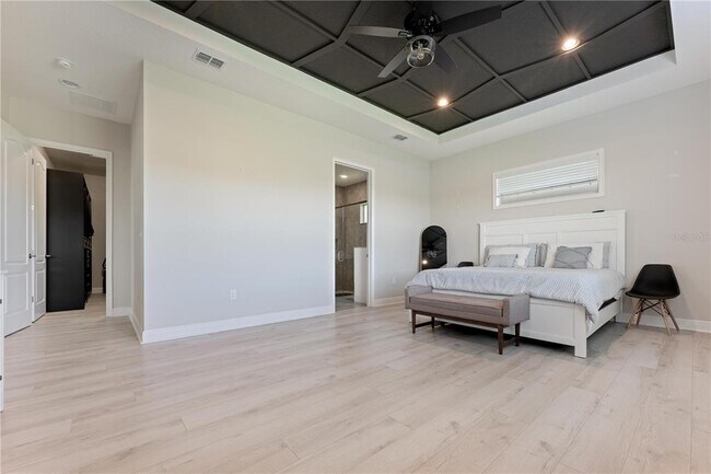 Building Photo - 13019 Stanthorne Ave