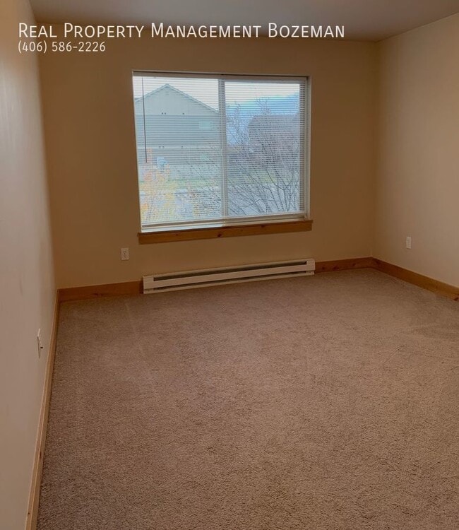 Building Photo - 170 Talon Way