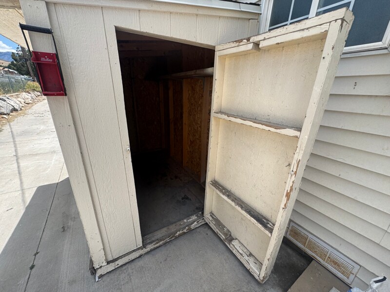 Building Photo - 59 E 400 N