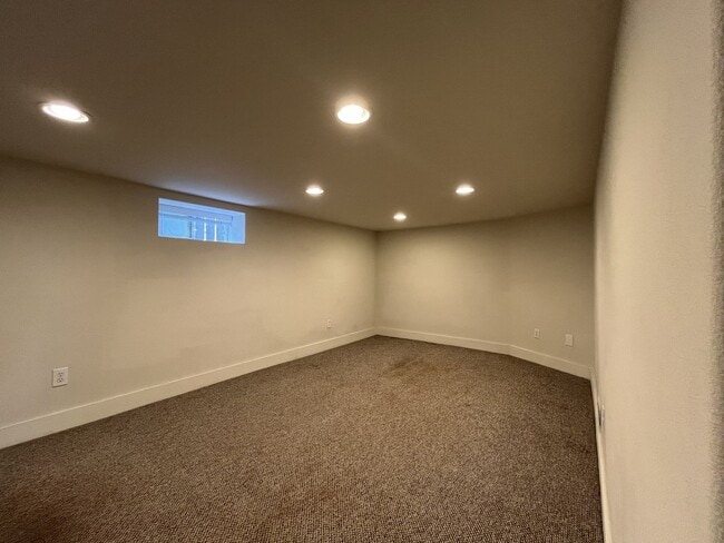 Building Photo - Charming Classic Two-Bedroom Portland Home with Bright Living Spaces, Updated Kitchen & Bonus Bas...