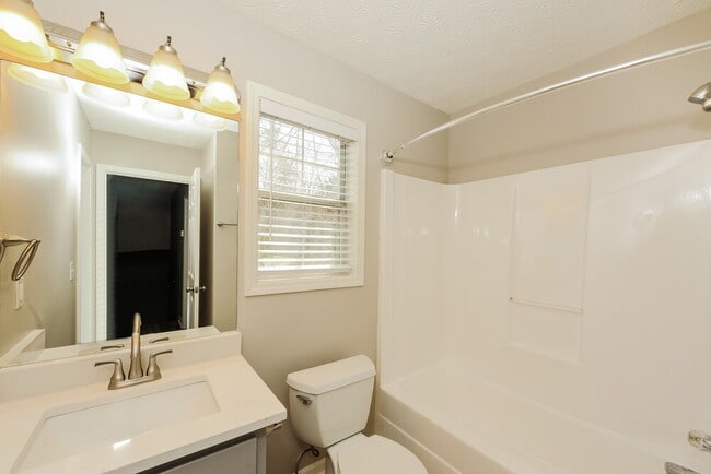 Building Photo - 812 Overlook Trail