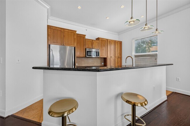 Building Photo - 1010 Rosine St