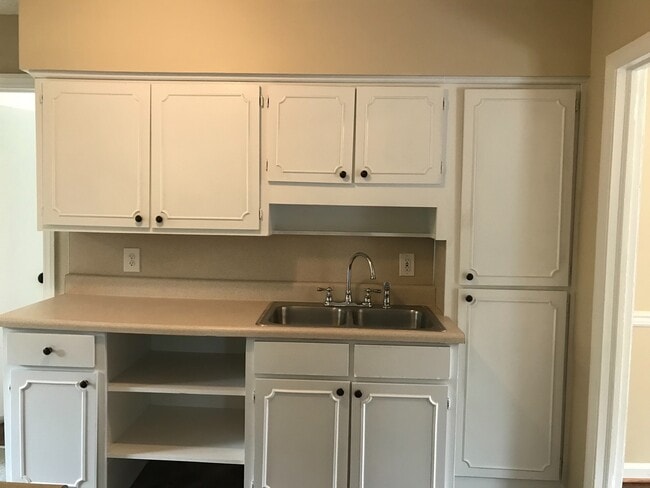 Building Photo - **UPCOMING**3 or 4 Bedroom / 1.5 Bathroom Home for Rent in Columbus, GA