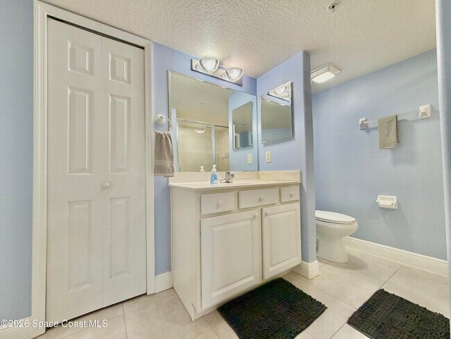 Building Photo - 551 Casa Bella Dr
