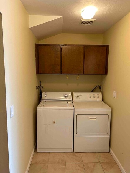 Building Photo - 122 Tree Frog Ln