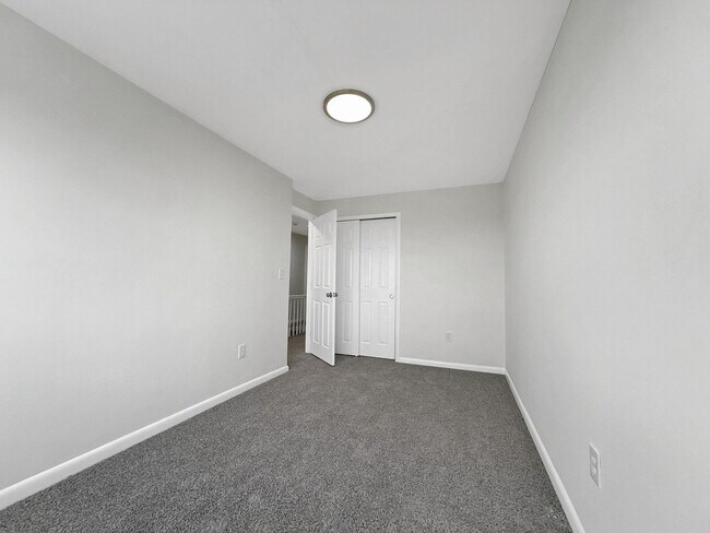 Building Photo - Spacious 3BR Home with Finished Basement & Flex Space