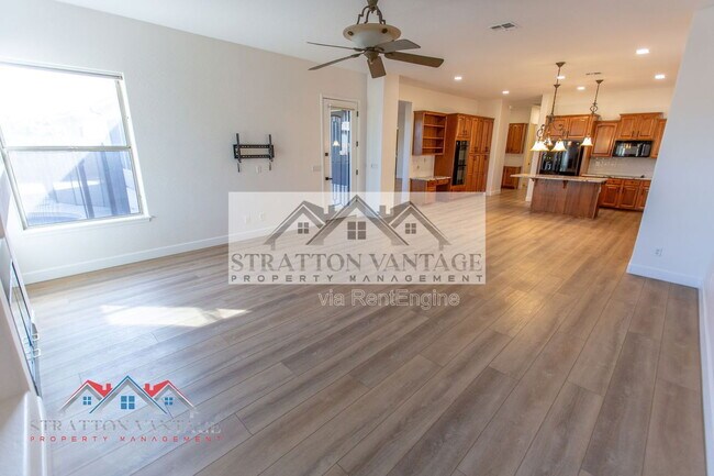 Building Photo - 13458 W Coronado Rd