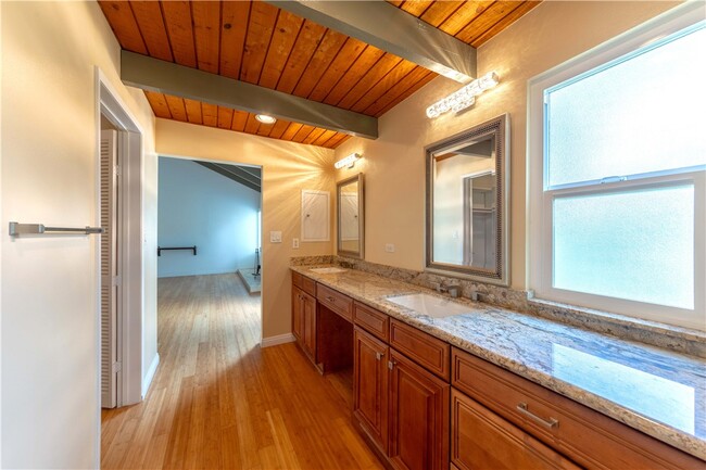 Building Photo - 23 Chicory Way
