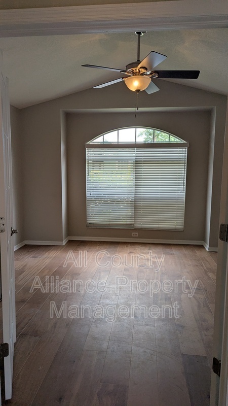 Building Photo - 1247 Maximilian Dr