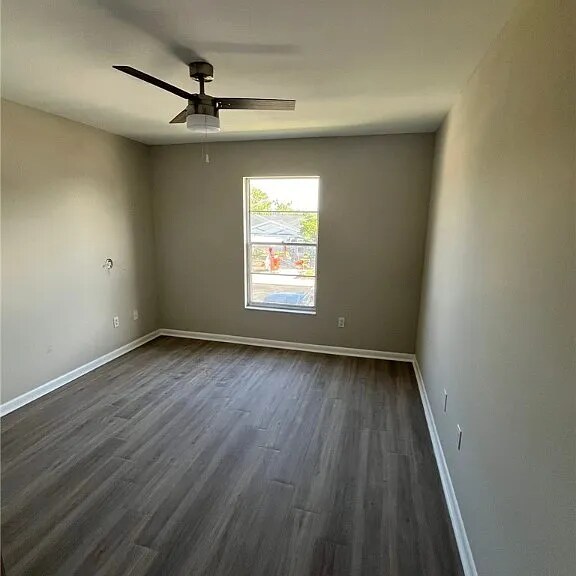 Building Photo - 6824 Sandtrap Dr N