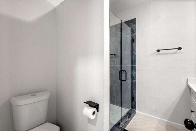 Building Photo - 4629 Amherst Ln