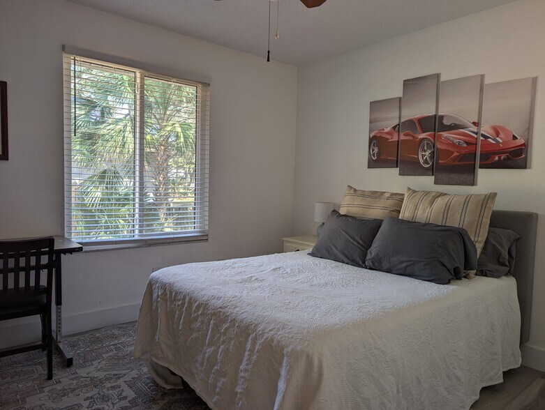 Downstairs Bed #2 - 4440 Saxon Dr