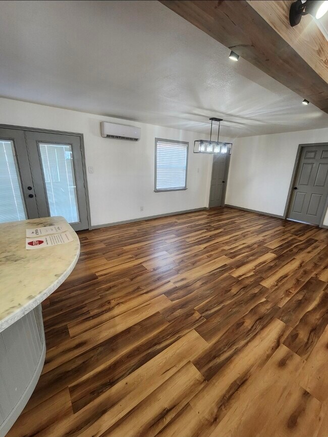 Building Photo - 4706 Bowie Dr