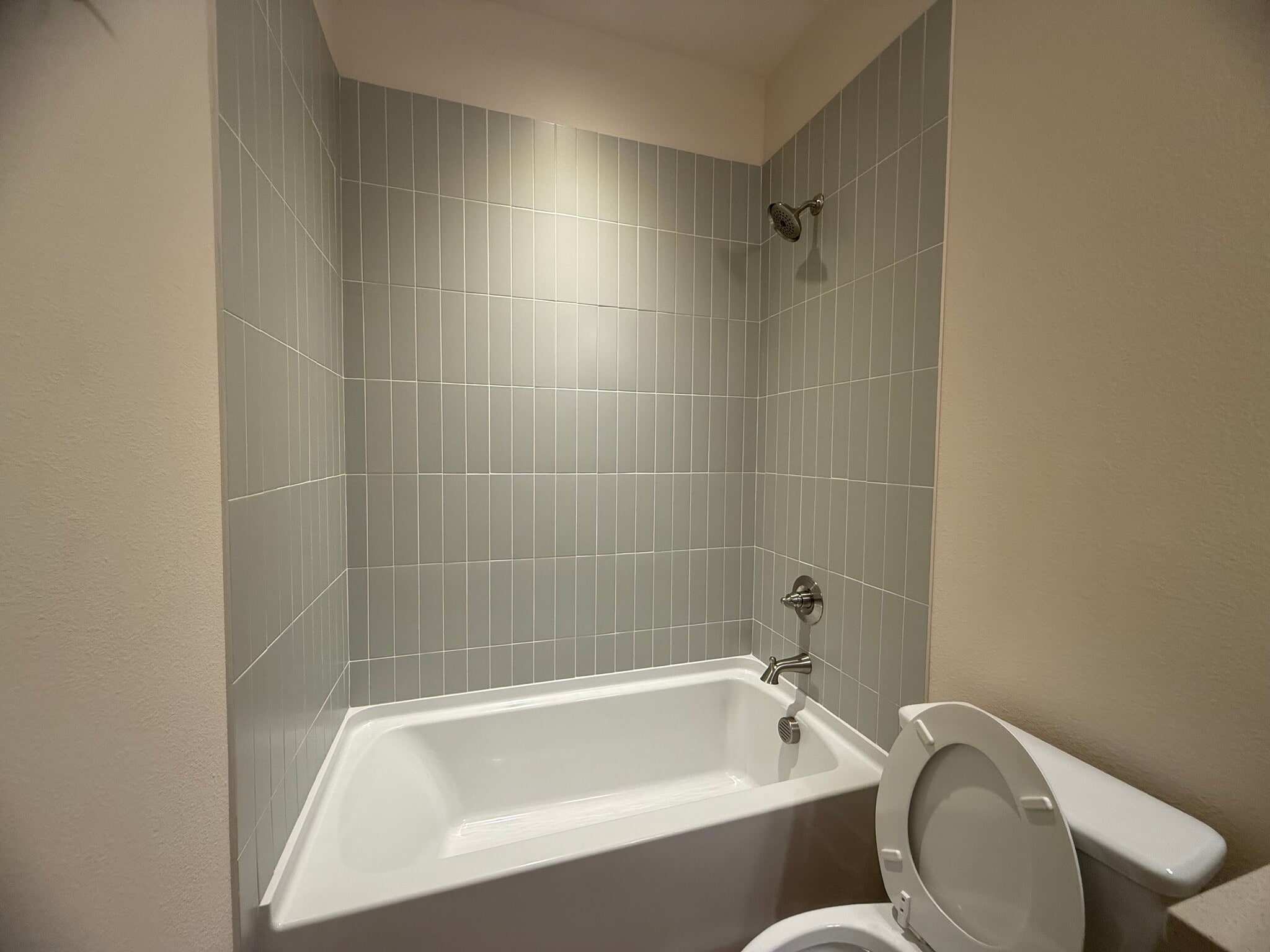 Building Photo - 106 Kirkland St