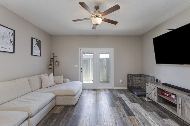 Building Photo - 774 Bradburn Village Way