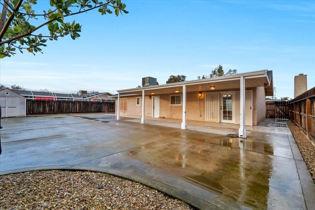 Building Photo - 1488 Indianapolis Ave