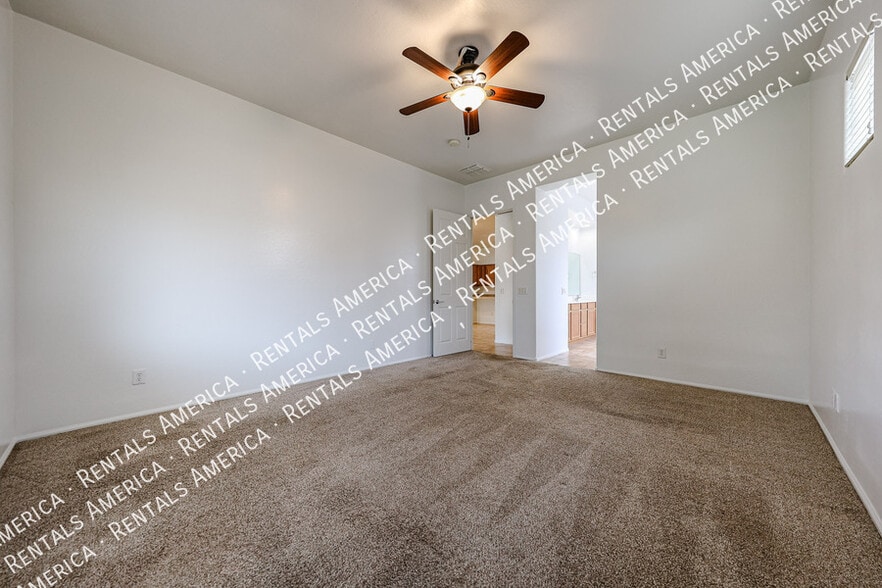 Building Photo - 6274 S View Ln