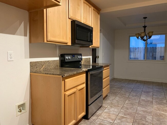 Building Photo - GRANITE BAY ~ HOME FOR RENT!