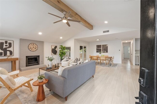 Building Photo - 6809 Lunar Dr