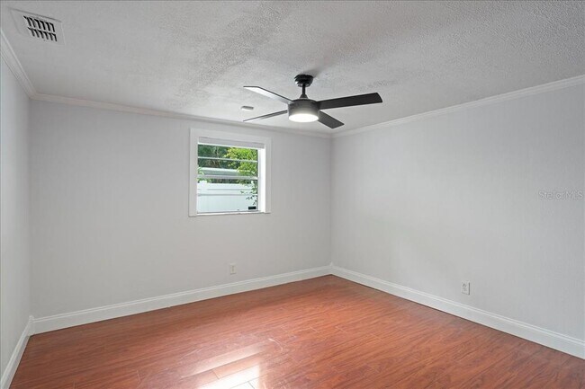Building Photo - 3901 W Swann Ave