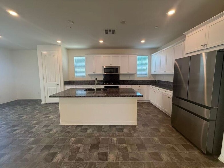 Building Photo - 16725 Stag's Leap Ln