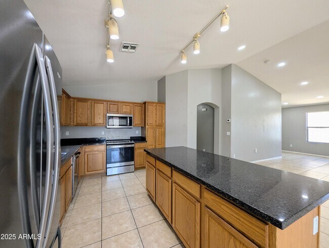 Building Photo - 13959 W Country Gables Dr