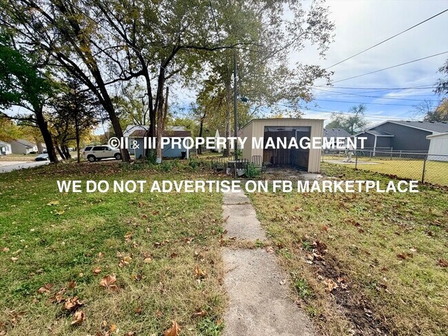 Building Photo - 4901 Woodend Ave