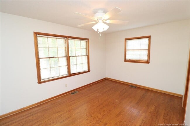 Building Photo - 116 Shirley Dr
