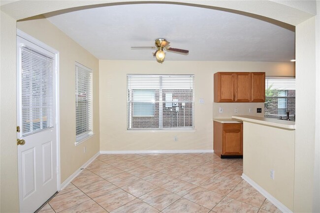 Building Photo - 3015 Glencullen Ln