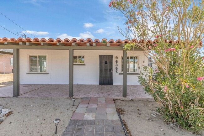 Primary Photo - 6365 Cahuilla Ave