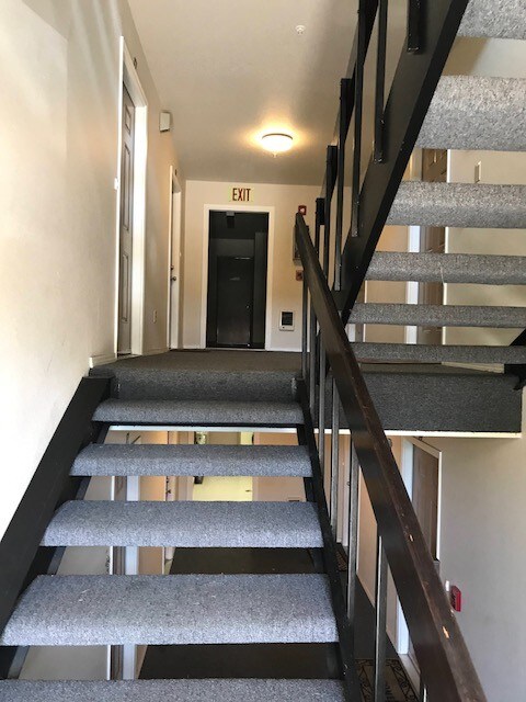 Building Photo - 4725 SW 139th Ave