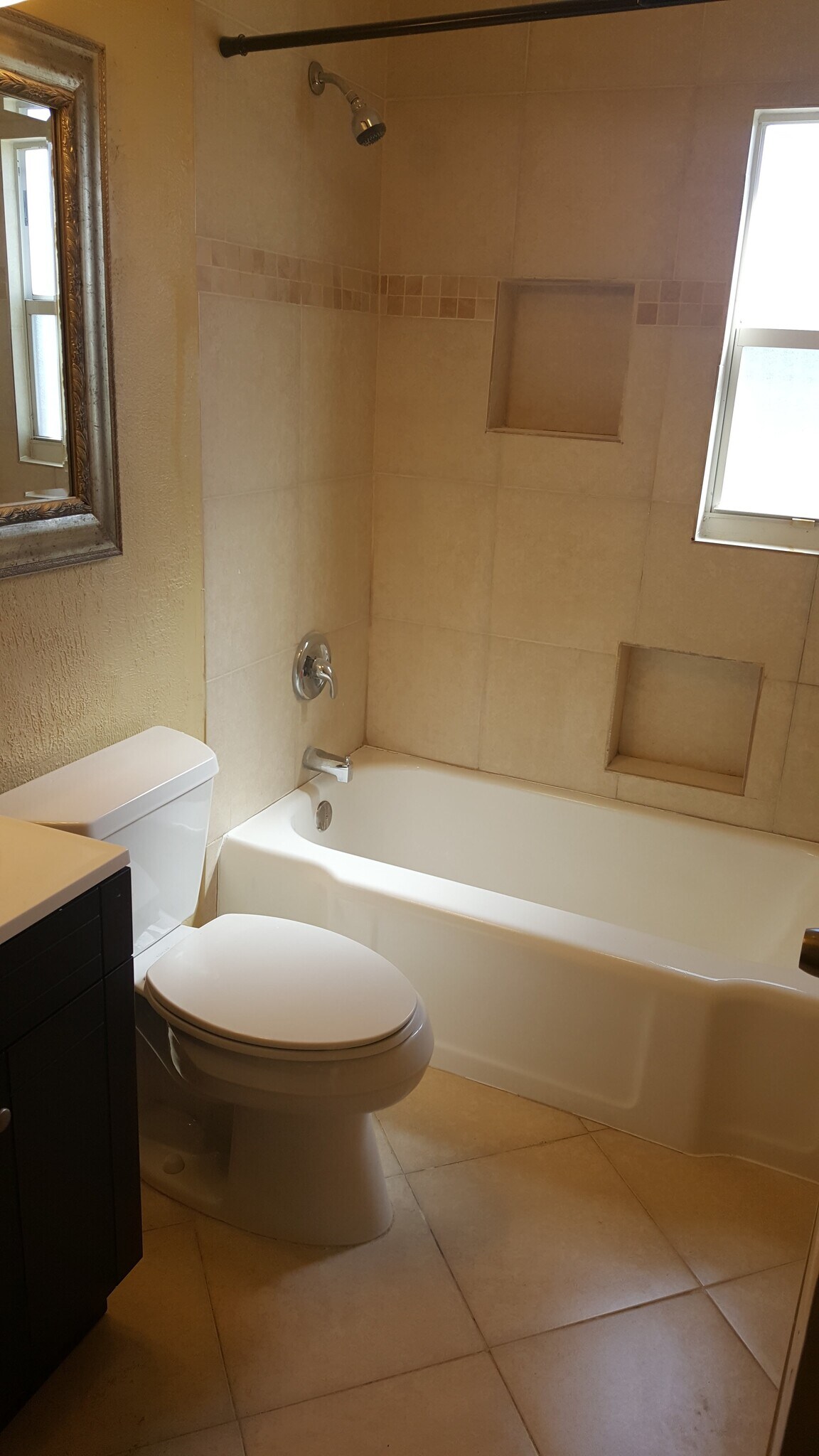 Building Photo - 1231 Longwood St