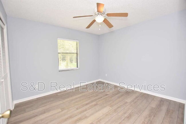 Building Photo - 6305 Christina Groves Cir E