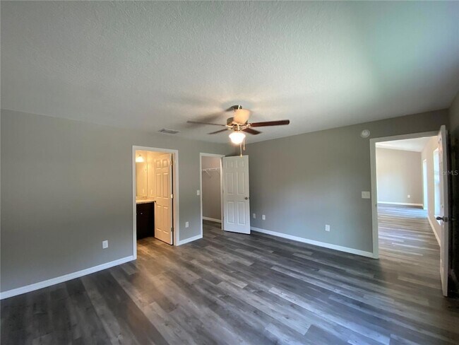 Building Photo - 15931 SW 57th Terrace Rd